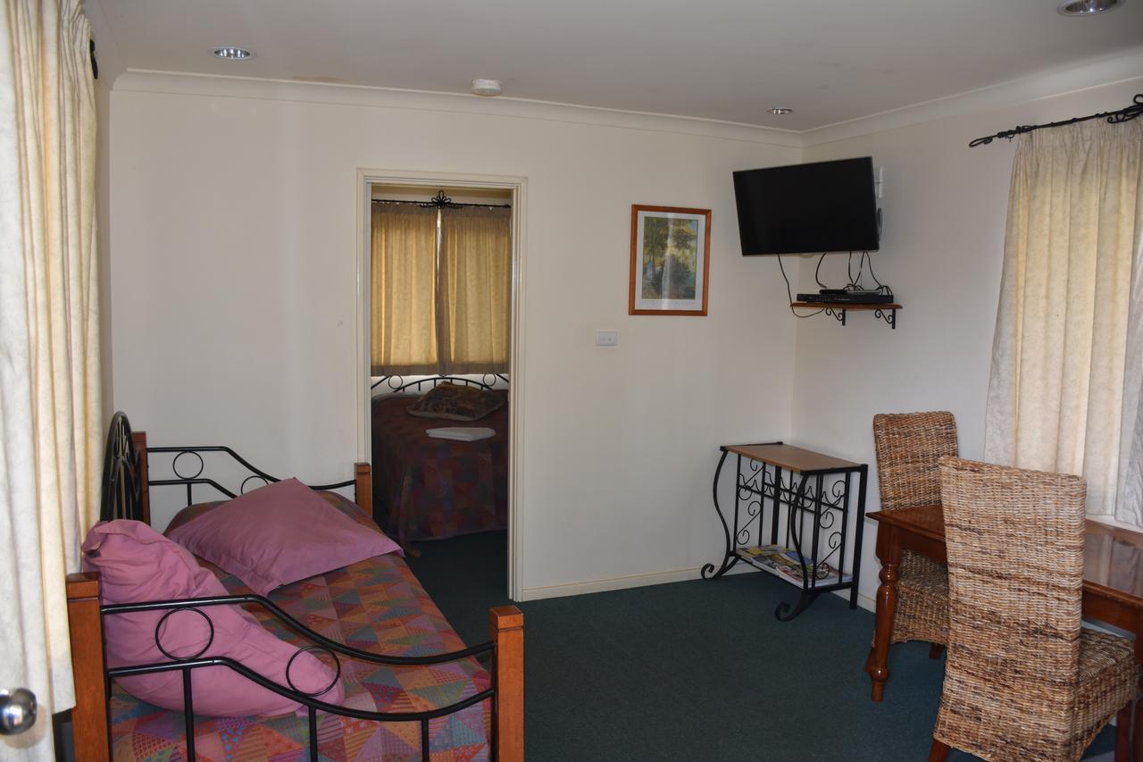 Mount Barker Valley Views Motel & Chalets, Western Australia Exterior photo